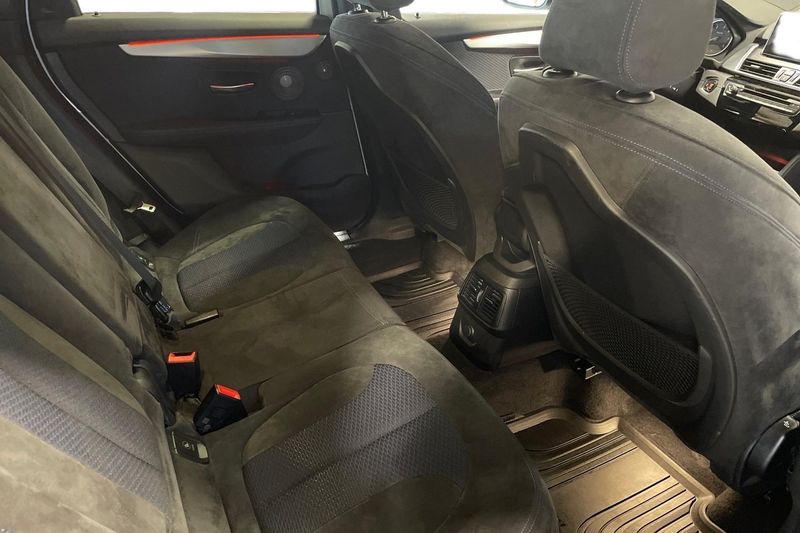 BMW 220 bild 21