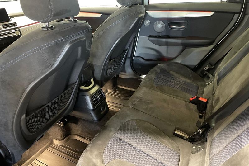 BMW 220 bild 22