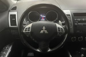 Mitsubishi Outlander bild 15