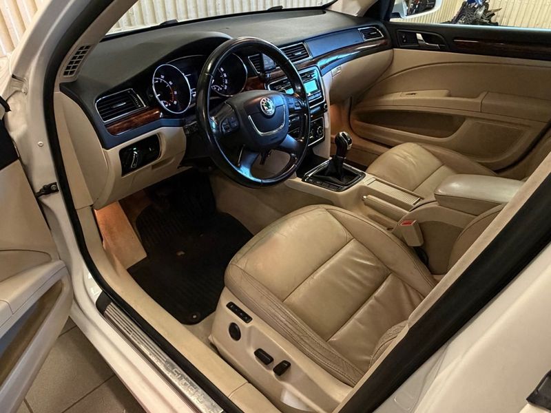 Skoda Superb bild 9