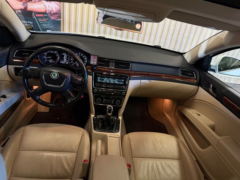 Skoda Superb bild 8