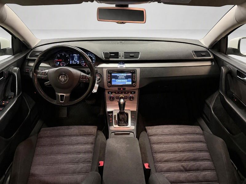 Volkswagen Passat bild 8