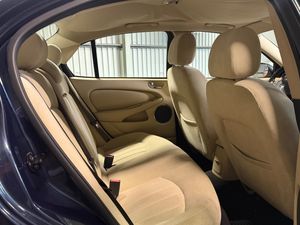 Jaguar X-Type bild 11