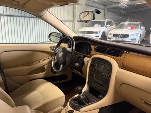 Jaguar X-Type bild 12