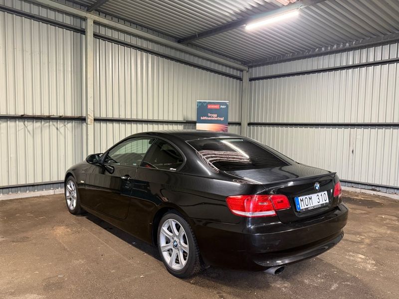 BMW 320 bild 2
