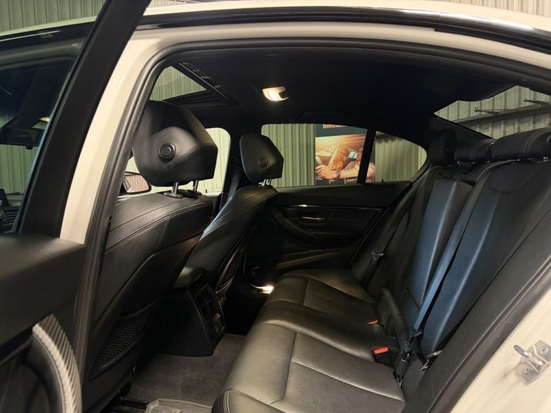 BMW 320 bild 13