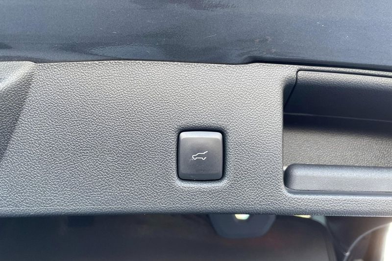 Ford Kuga bild 18