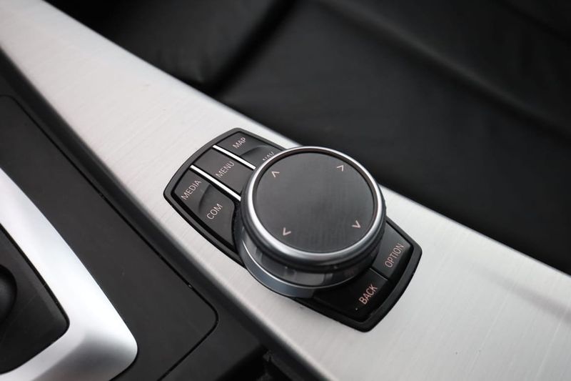 BMW 330 bild 30
