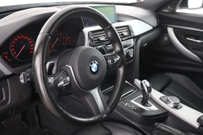 BMW 330 bild 12