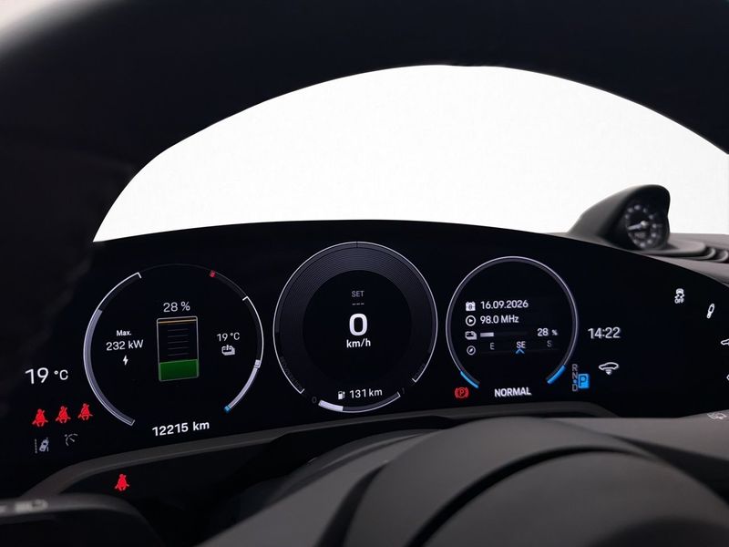 Porsche Taycan bild 22