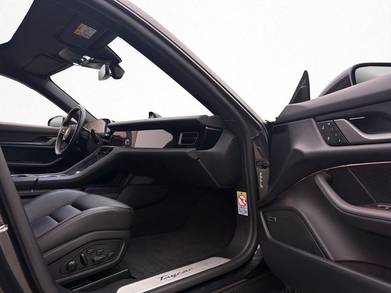 Porsche Taycan bild 19