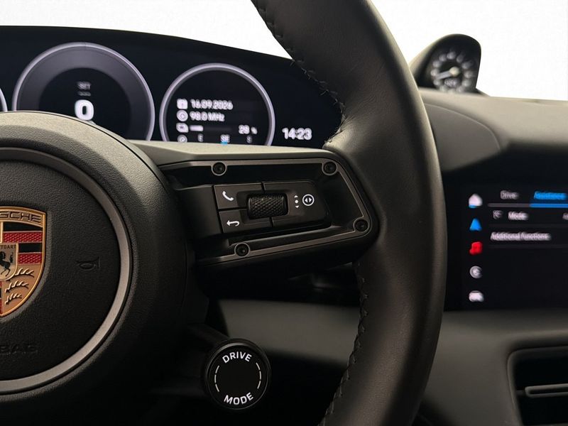 Porsche Taycan bild 24