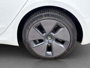 Tesla Model 3 bild 36