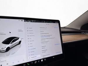 Tesla Model 3 bild 25