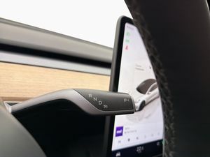 Tesla Model 3 bild 17