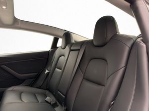 Tesla Model 3 bild 29