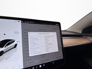 Tesla Model 3 bild 23