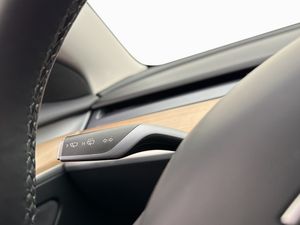 Tesla Model 3 bild 16