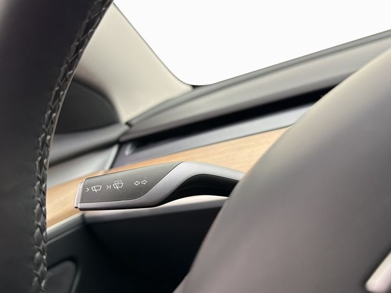 Tesla Model 3 bild 16