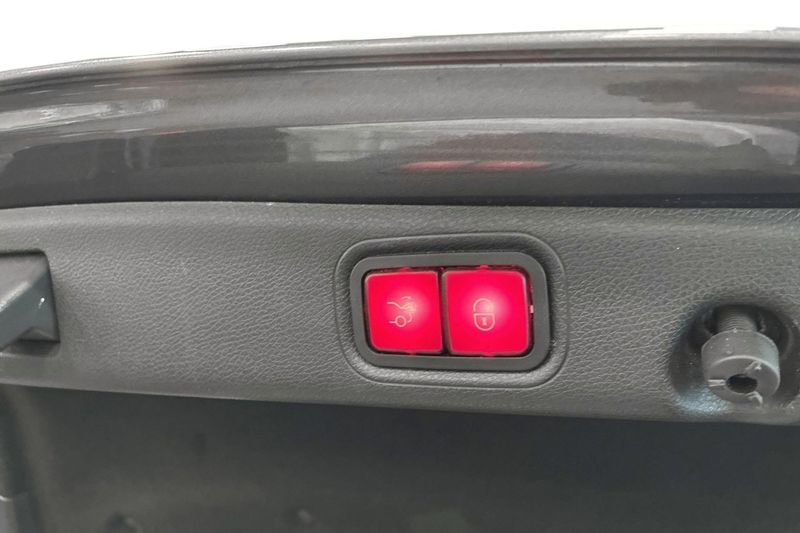 Mercedes E300 bild 13