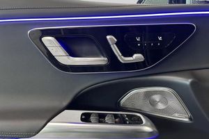 Mercedes E300 bild 18