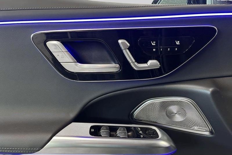 Mercedes E300 bild 18