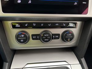 Volkswagen Passat bild 21