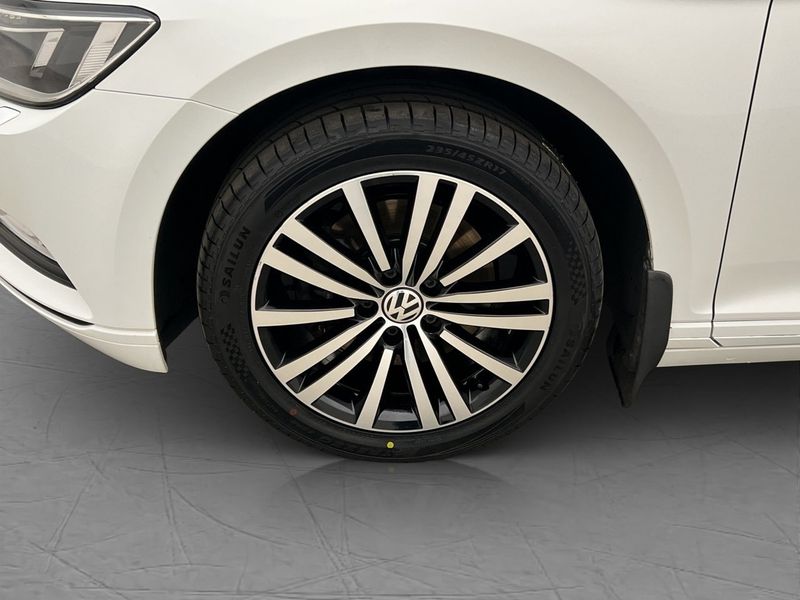 Volkswagen Passat bild 26