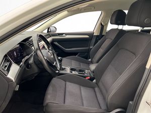 Volkswagen Passat bild 11