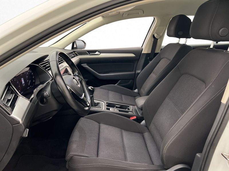 Volkswagen Passat bild 11