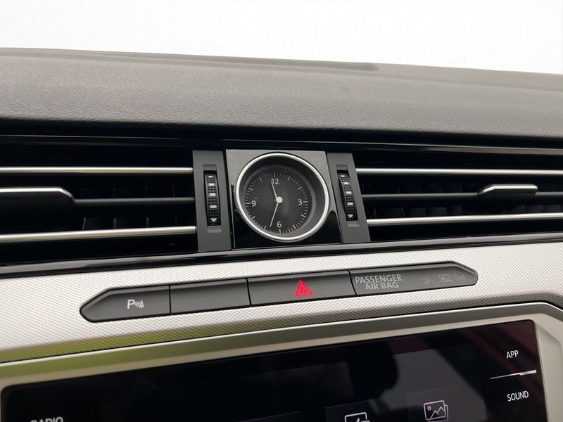 Volkswagen Passat bild 18