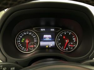 Mercedes B180 bild 18