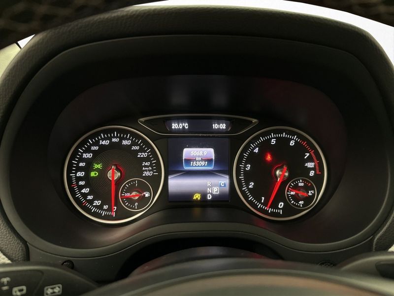 Mercedes B180 bild 18
