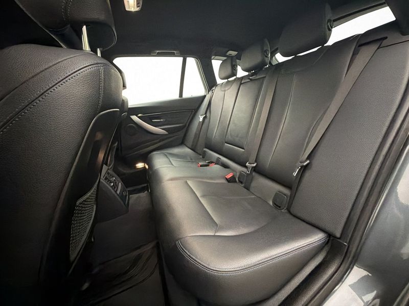 BMW 320 bild 18