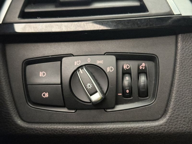BMW 320 bild 24