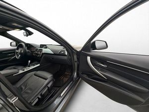 BMW 320 bild 32