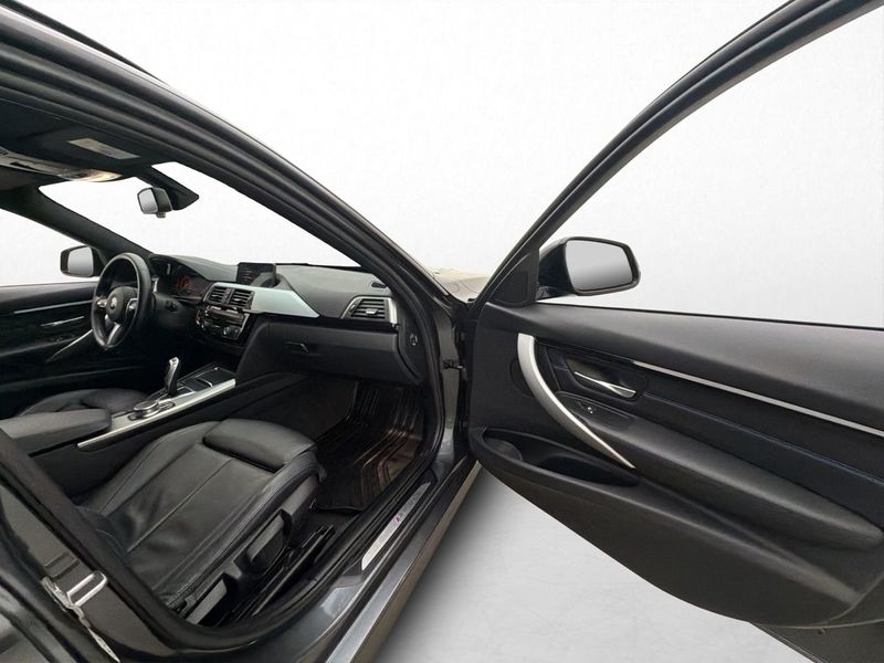 BMW 320 bild 32