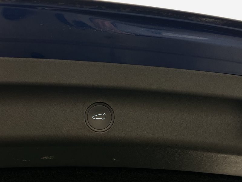 Tesla Model Y bild 28