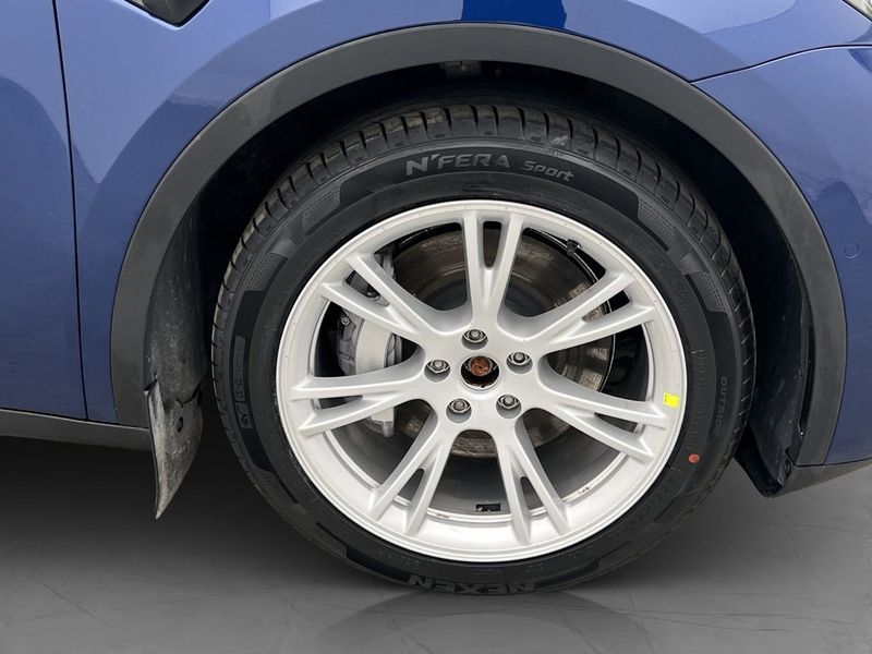 Tesla Model Y bild 30
