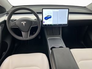 Tesla Model Y bild 13