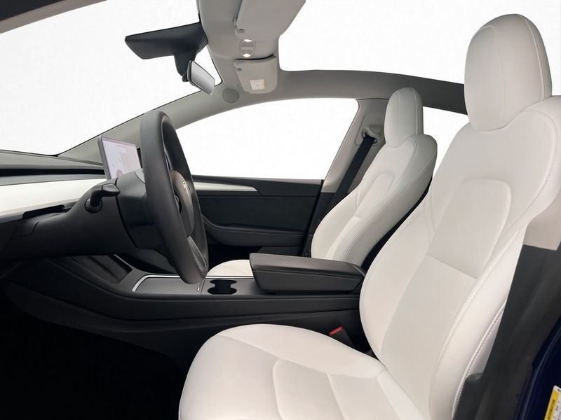 Tesla Model Y bild 12