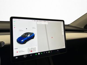 Tesla Model Y bild 18