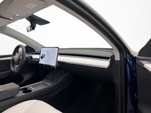 Tesla Model Y bild 34