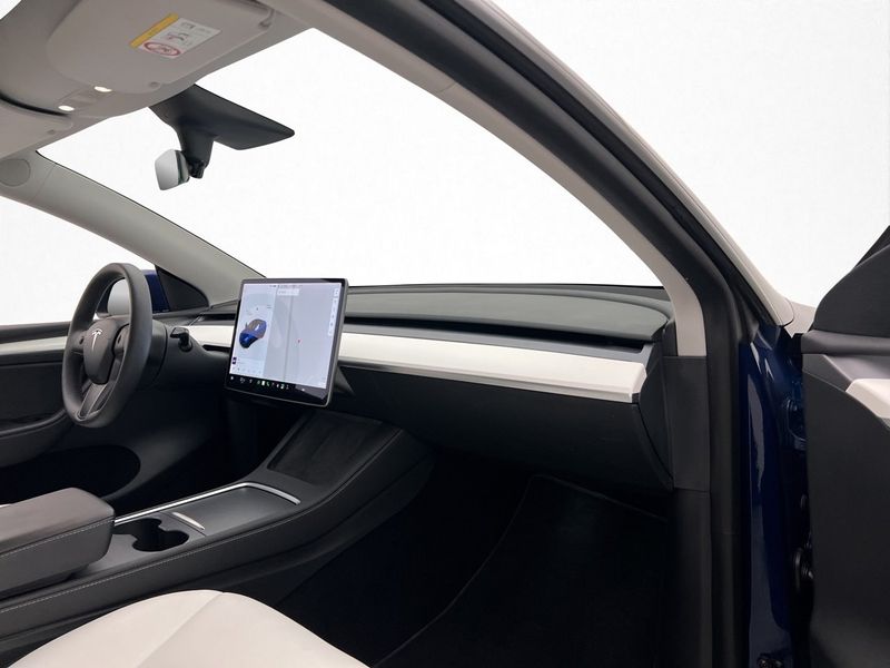 Tesla Model Y bild 34
