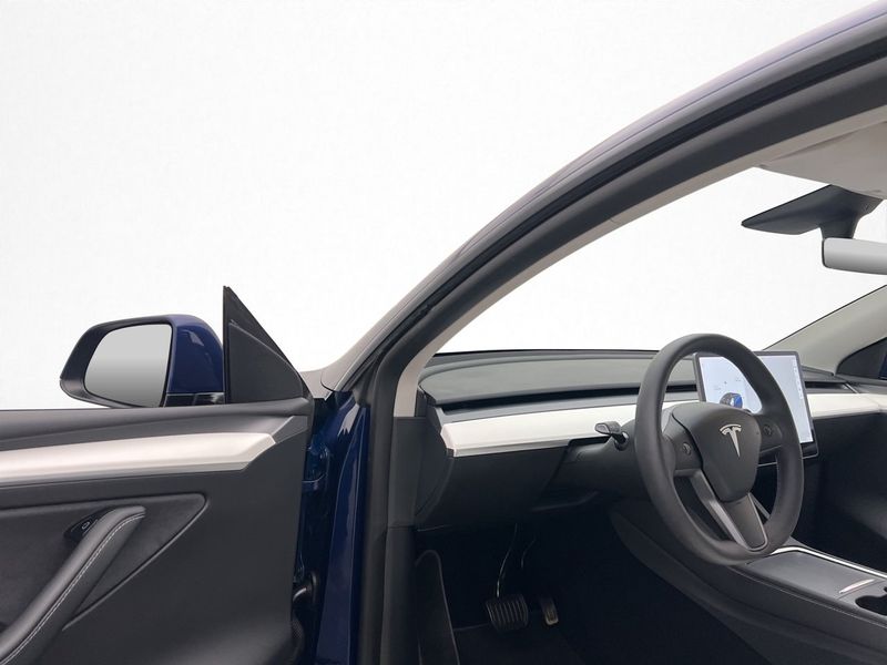 Tesla Model Y bild 33