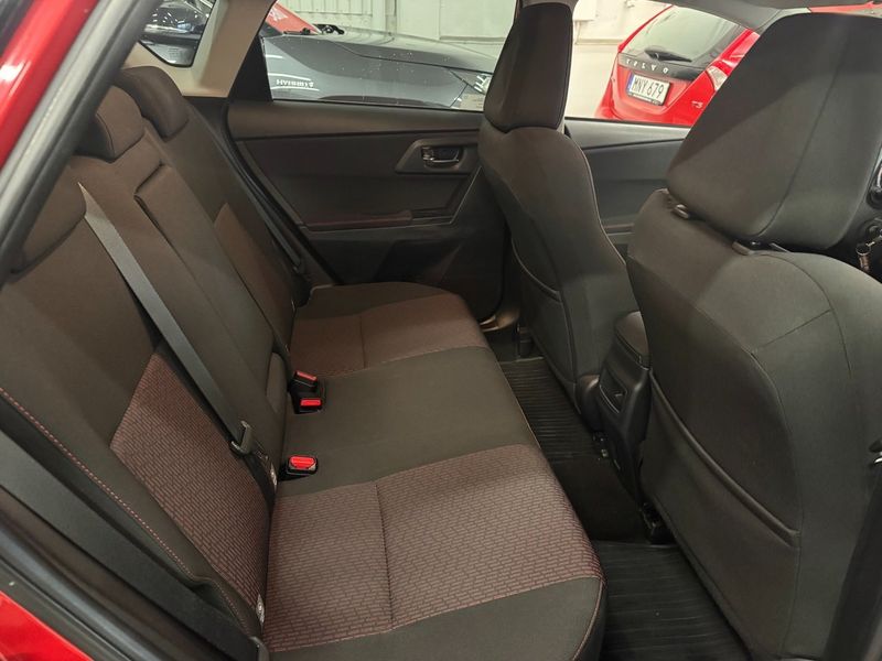 Toyota Auris bild 18