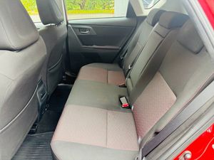 Toyota Auris bild 7