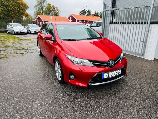 Toyota Auris 1.6 132HK VALVEMATIC EDIOTION 50 / VÄRMARE - 2015