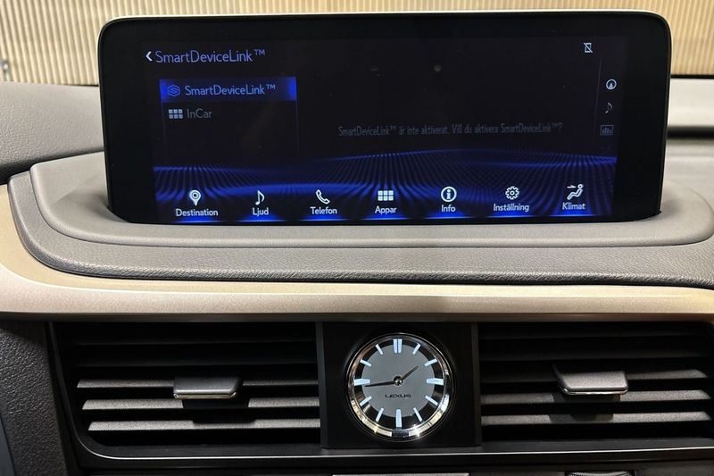 Lexus RX bild 12