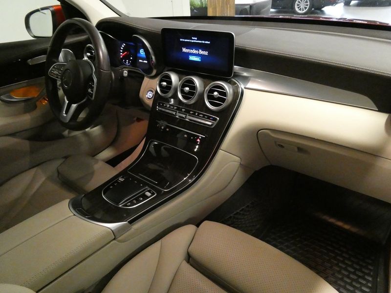 Mercedes GLC300 bild 12